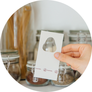 Schlupfwespen Karte wird in Lebensmittel Schrank ausgebracht