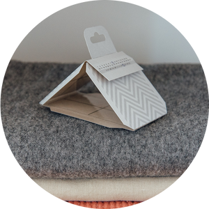 Kleidermotten-Falle in Kleiderschrank