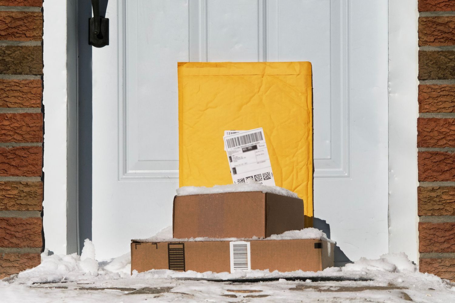 Paket-Zustellung im Winter